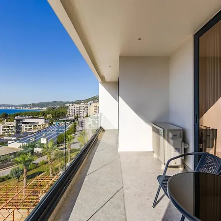 Seaview Elegance Luxury & Free Parking By Pikhost * Vlorë