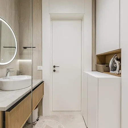 Seaview Elegance Luxury & Free Parking By Pikhost * Vlorë
